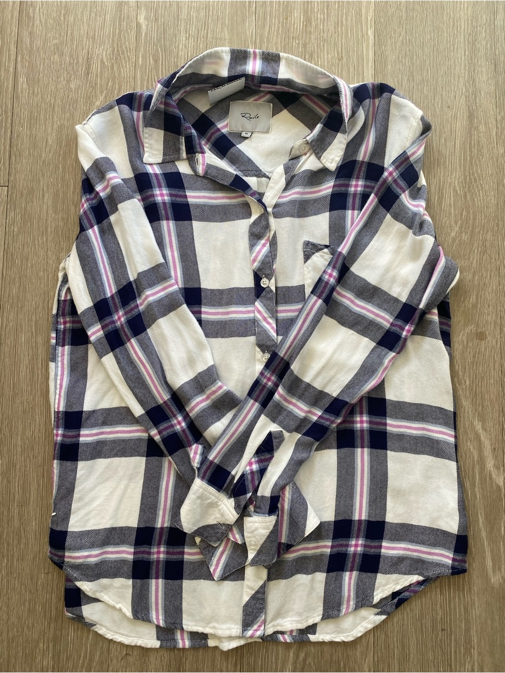 RAILS Women’s Hunter Button Down in White|Navy|Fushia Medium